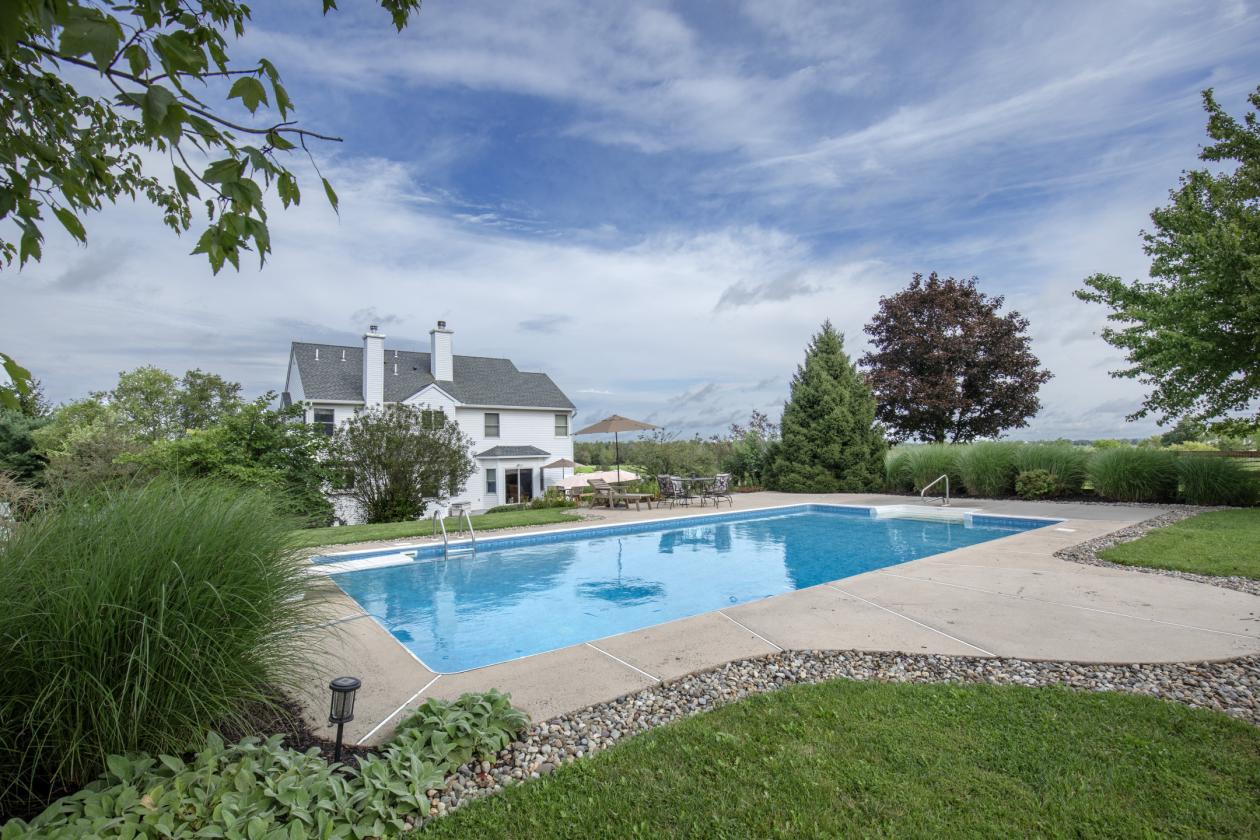 Beautiful Horse Farm in Amwell Valley - photo 14