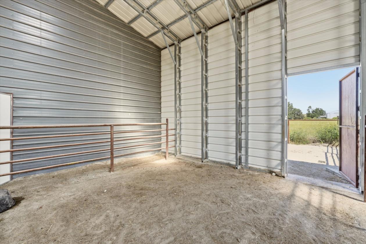 HORSE BARN WITH INDOOR ARENA — BUILT 2022 - photo 7