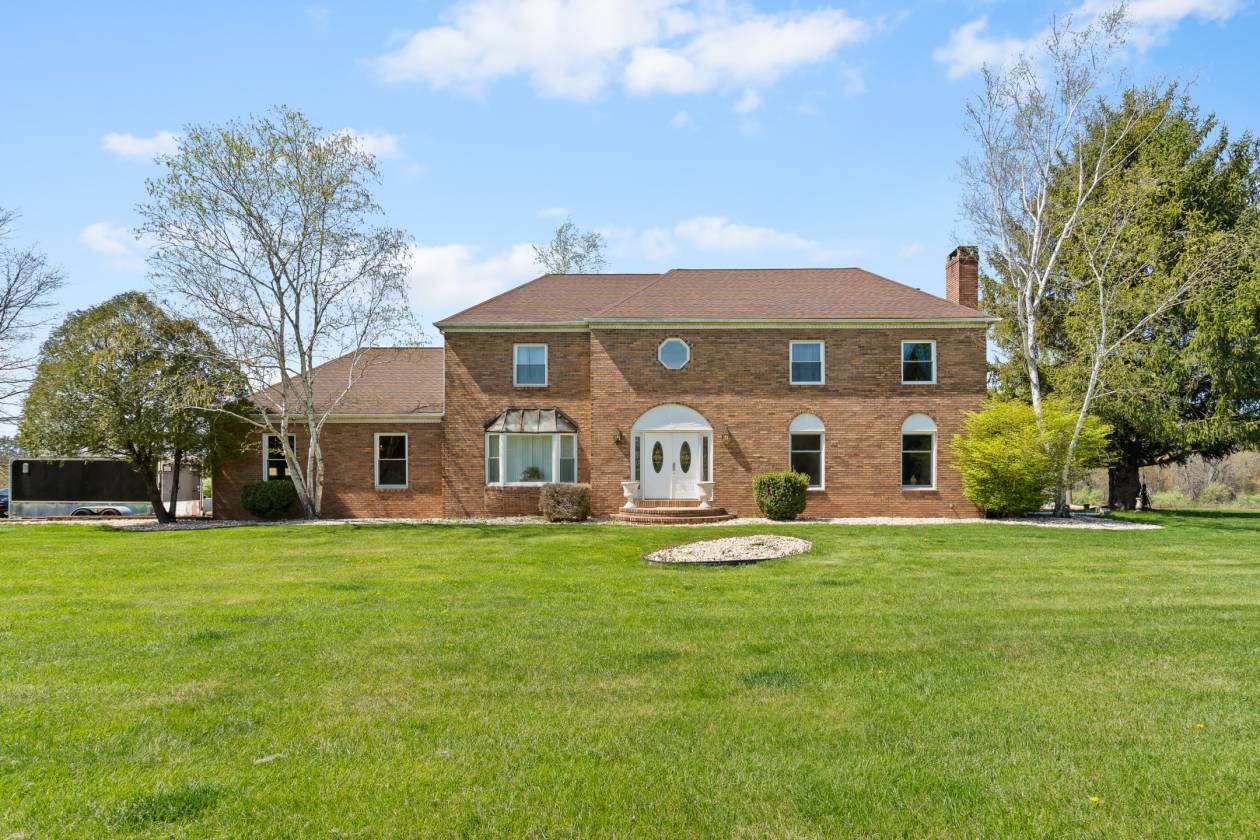 Horse Property for sale.