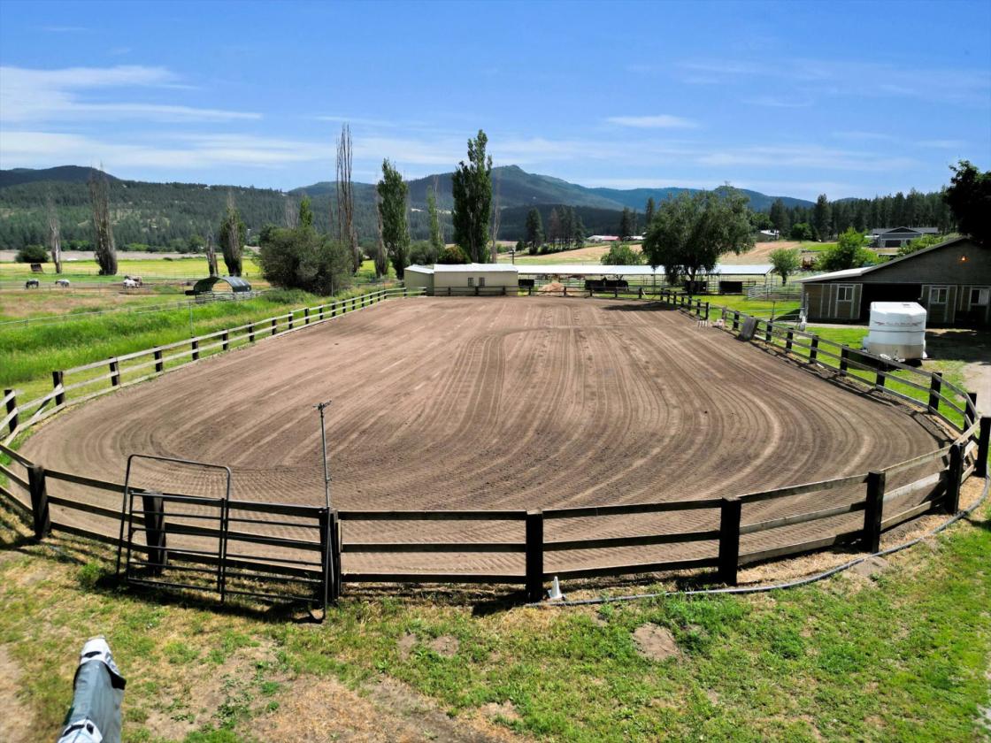 Turnkey Equestrian facility on Idaho/WA State line - photo 3