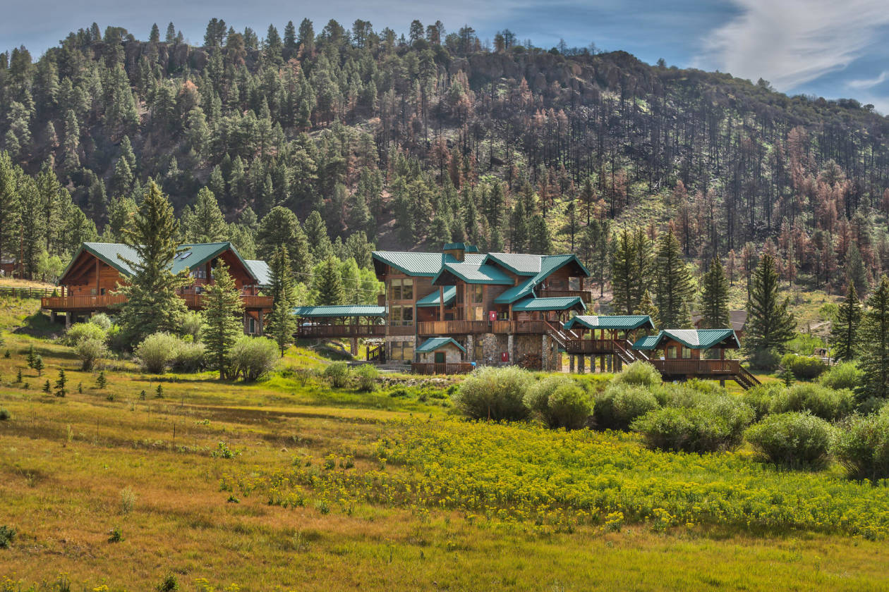 Luxury 6 Stall Equestrian Mansion on 20.66 acres Sleeps 40