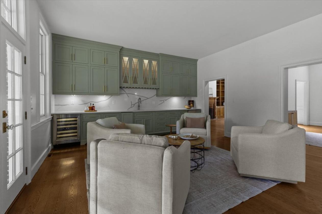 Woodford County Luxury Farm - photo 15