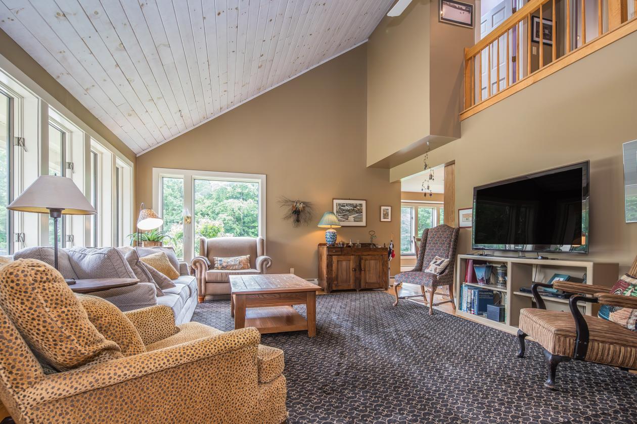135 acres of lush meadows-private-Barn - photo 15
