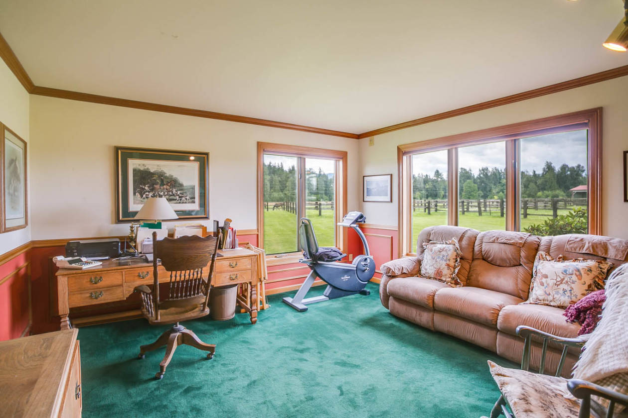 Exceptional Home on 33+ Ac. Equestrian Ranch w/an Amazing View