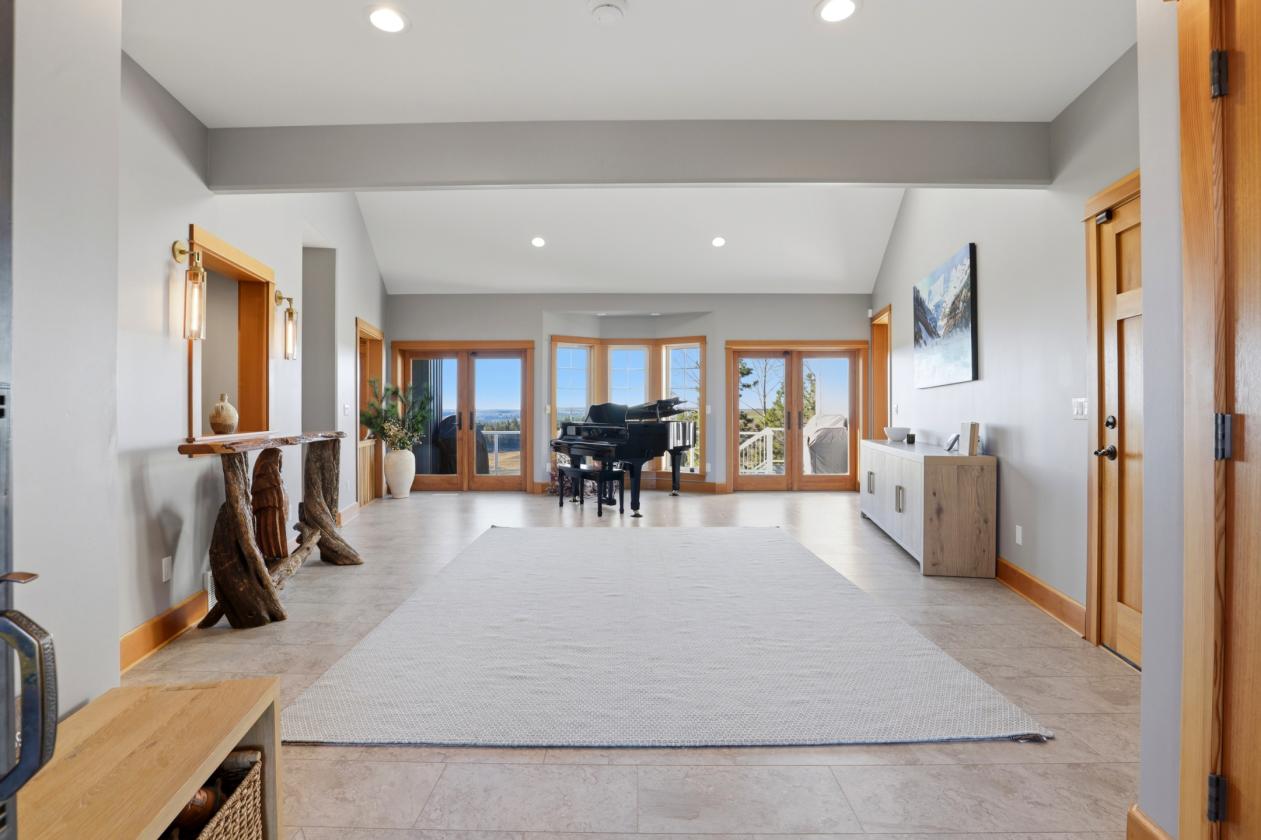 Luxury Home on 10 Acres with Equestrian Potential - photo 9