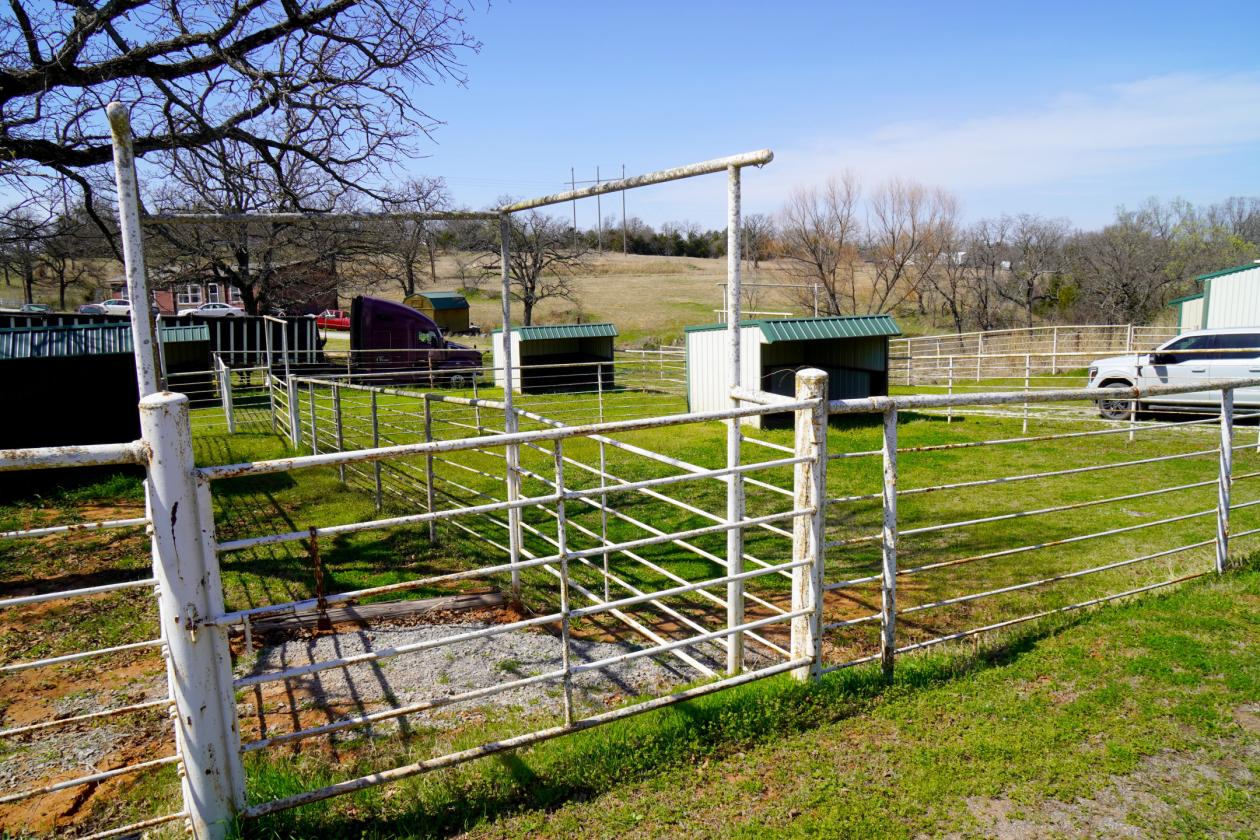 Central Oklahoma Hobby Farm with Horse Barn - photo 27