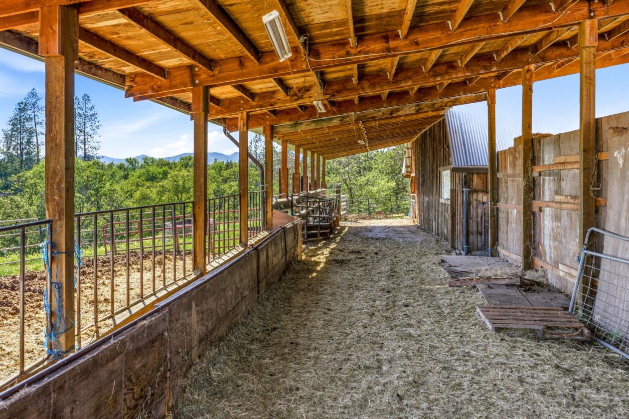 Amazing Opportunity near Rogue River - photo 24