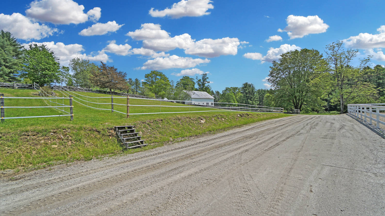 Horse farm EQUESTRIAN CENTER INDOOR RIDING ARENA Parsonsfield