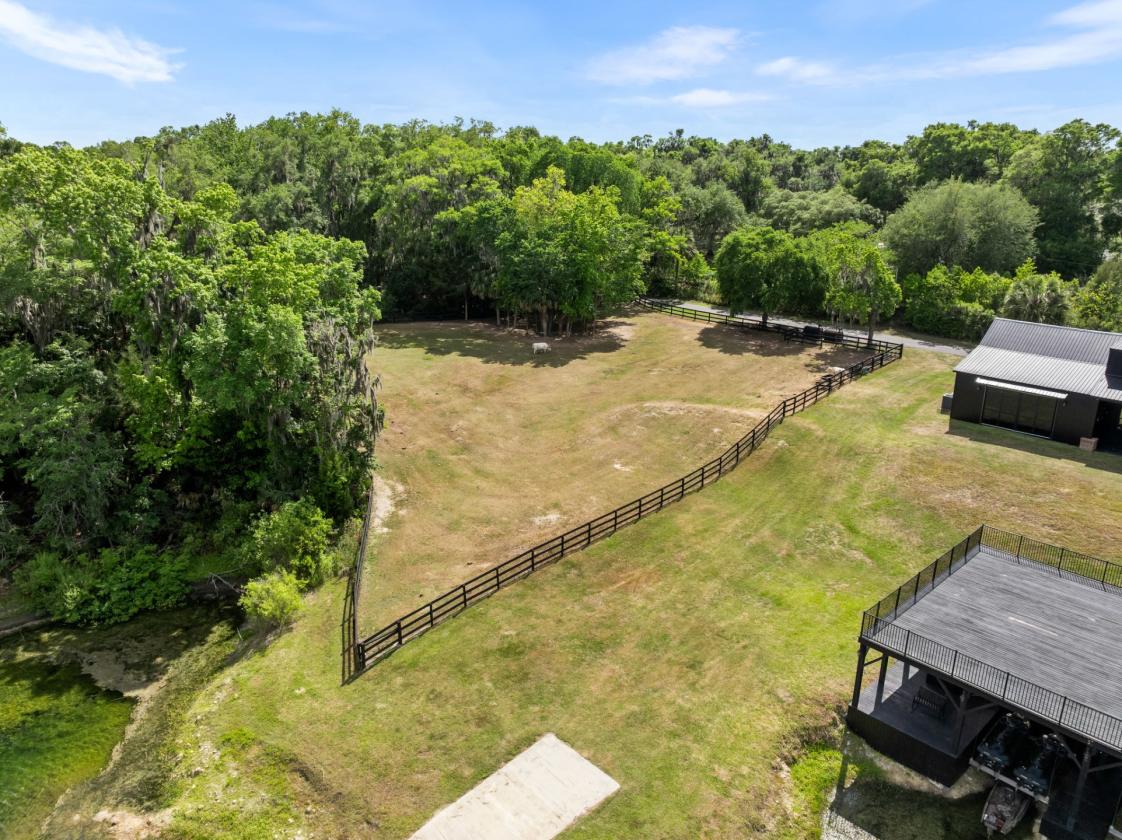 The Quarry Estate-Waterfront Equestrian Retreat - photo 19