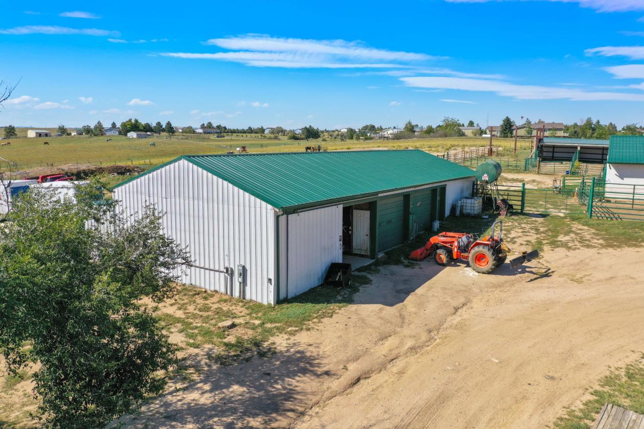 Boarding Facility - 40 stalls - 80 AC - 2 Homes - photo 29