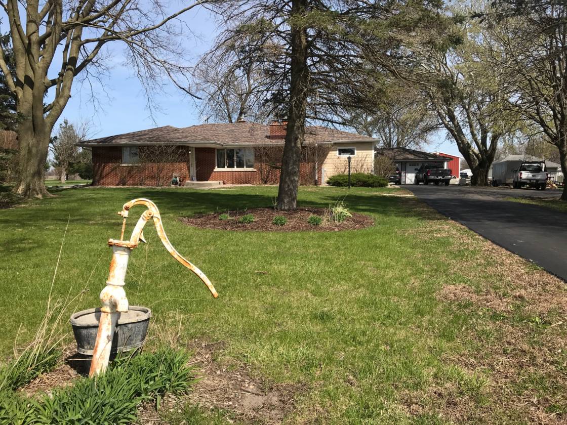 Completely updated home on 5 acres just outside of town Minooka