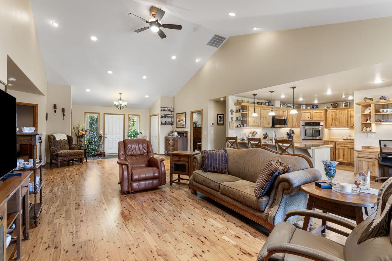 CENTRAL WASHINGTON EQUESTRIAN ESTATE - photo 14
