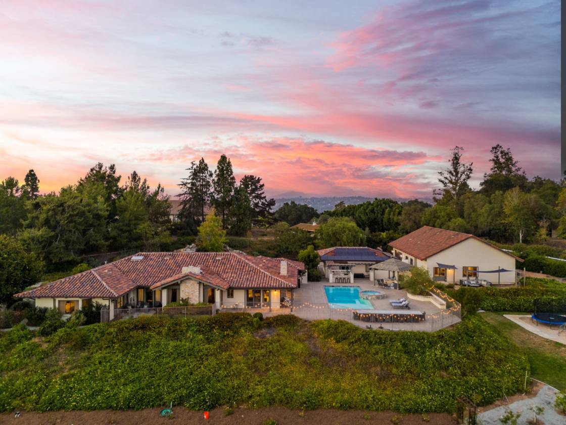 Horse Property for sale.