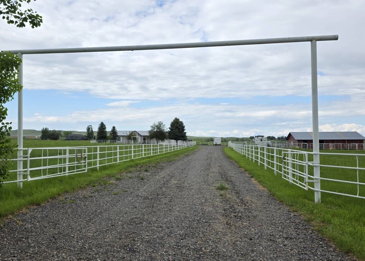 Horse Property for sale.