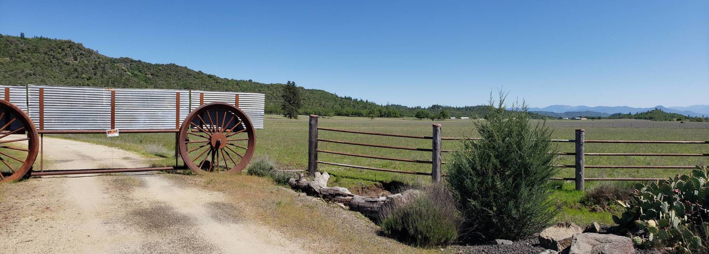 Wagon Wheel Ranch Open Spacious Land with Amazing Views! Sams Valley