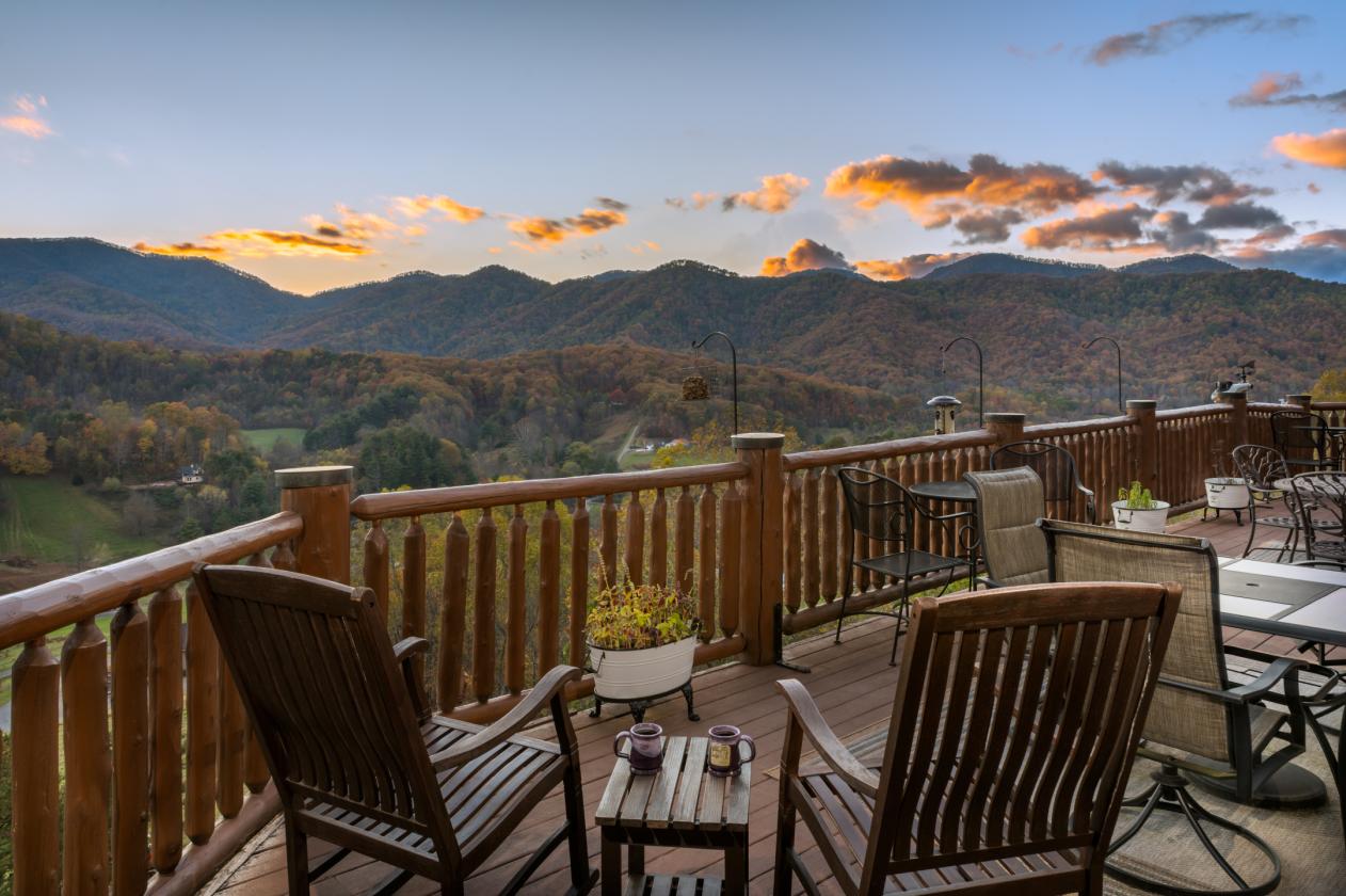 Mountain Equestrian Retreat and B& B Opportunity - photo 2
