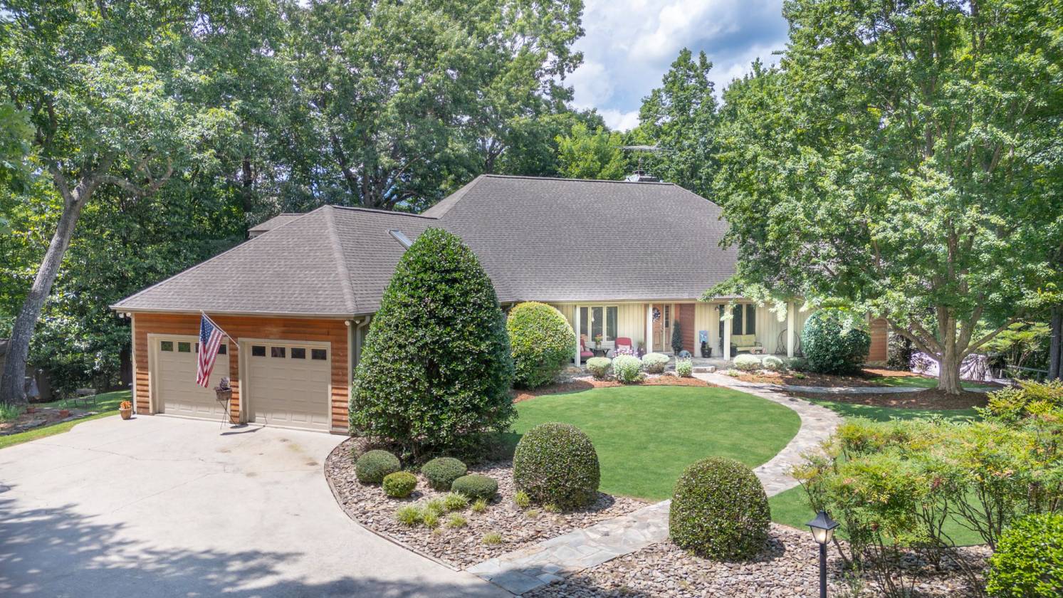 Horse Property for sale.
