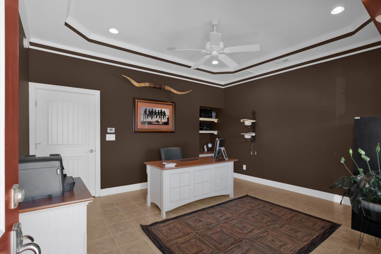 Horse Farm & Equestrian Center - photo 6