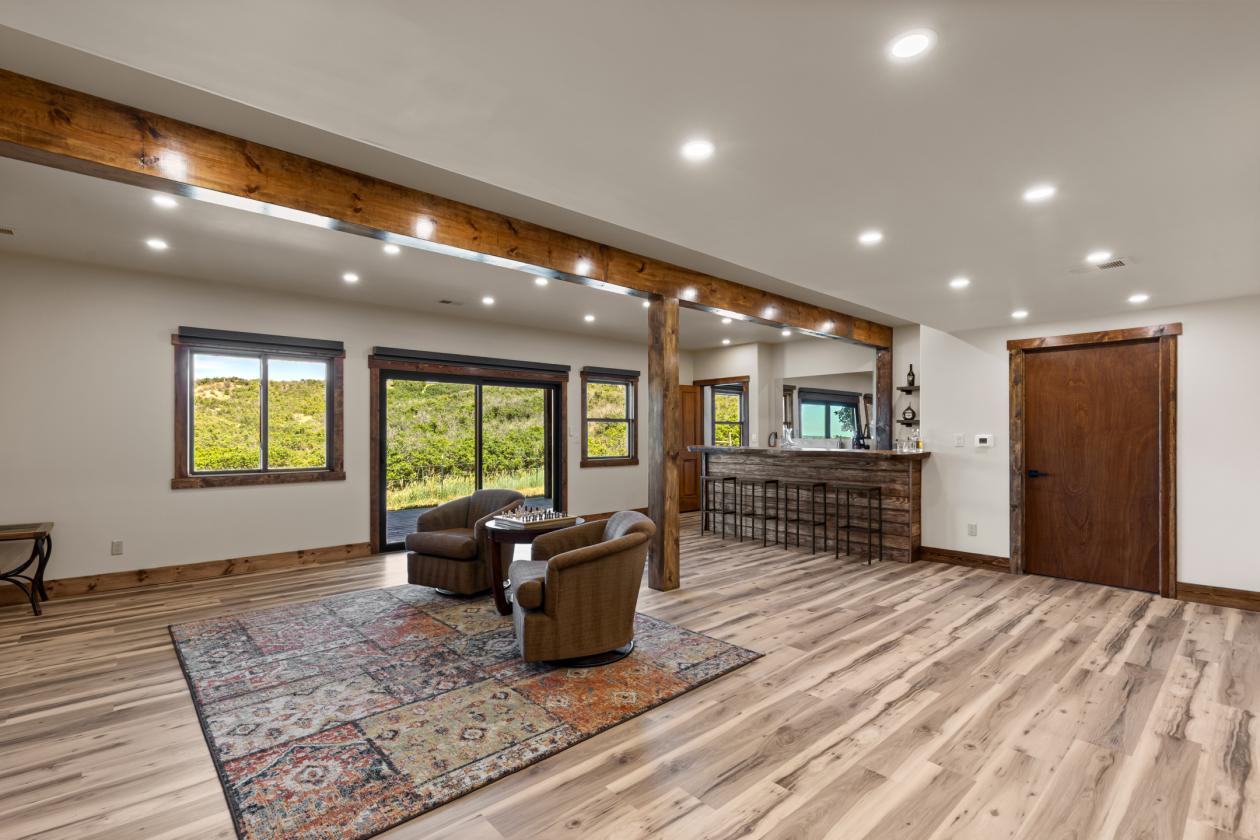 A Luxurious Equestrian Mountain View Estate! - photo 13