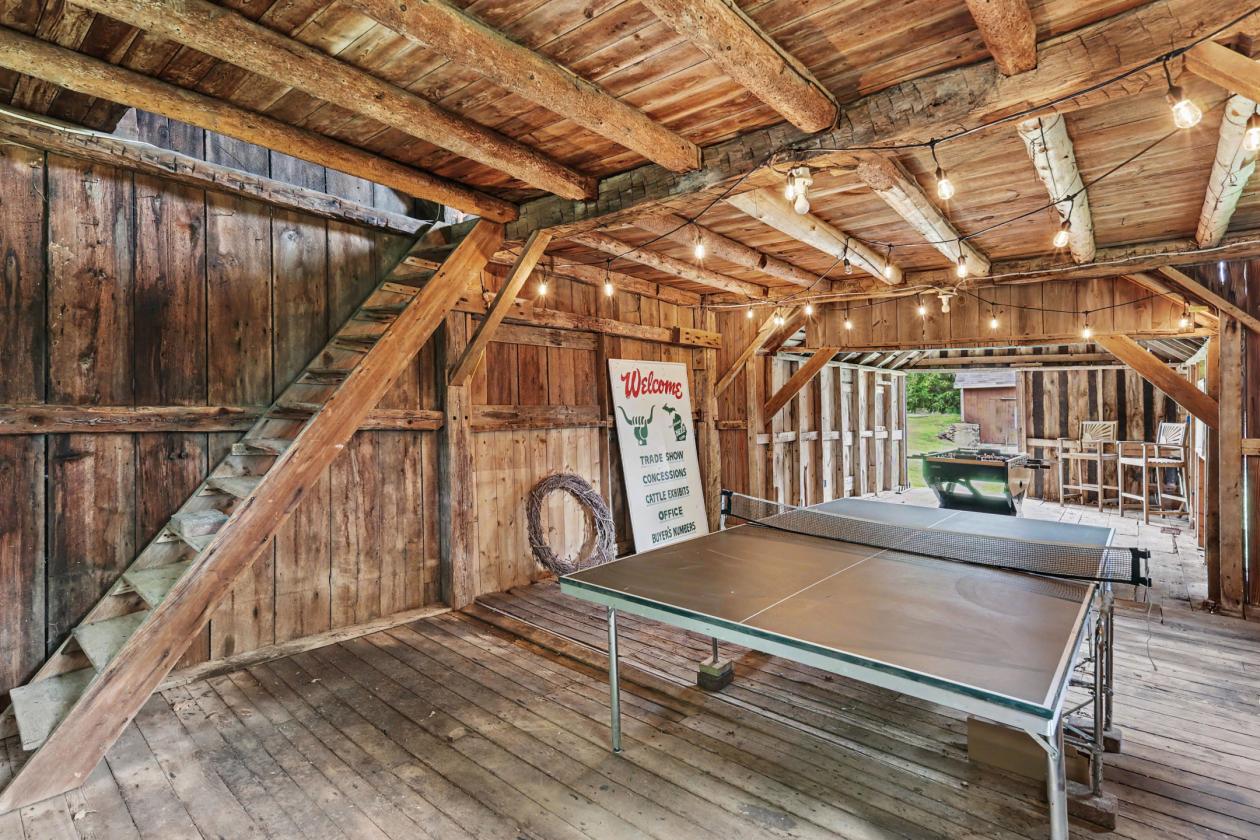 Horse property with gorgeous views - photo 19