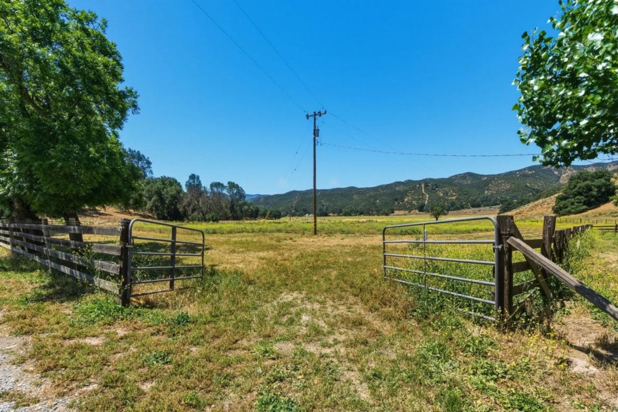 Welcome to Bear Valley Ranch - photo 16