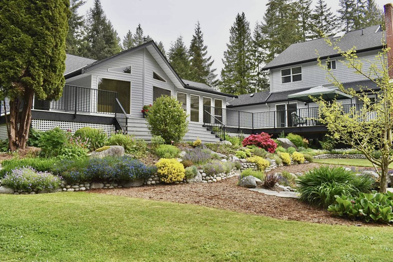Horse Property for sale.