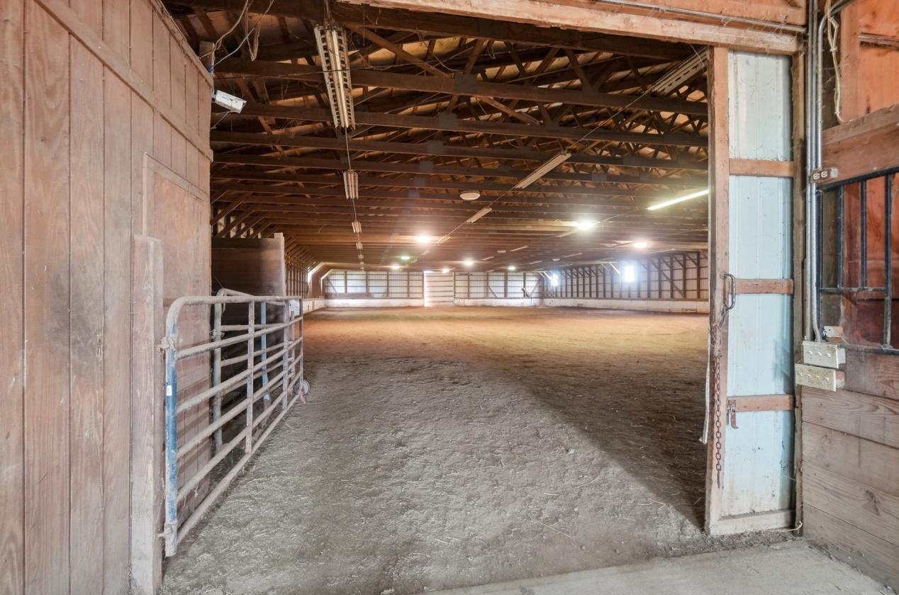 Country Living with Exceptional Equestrian Facilities - photo 11