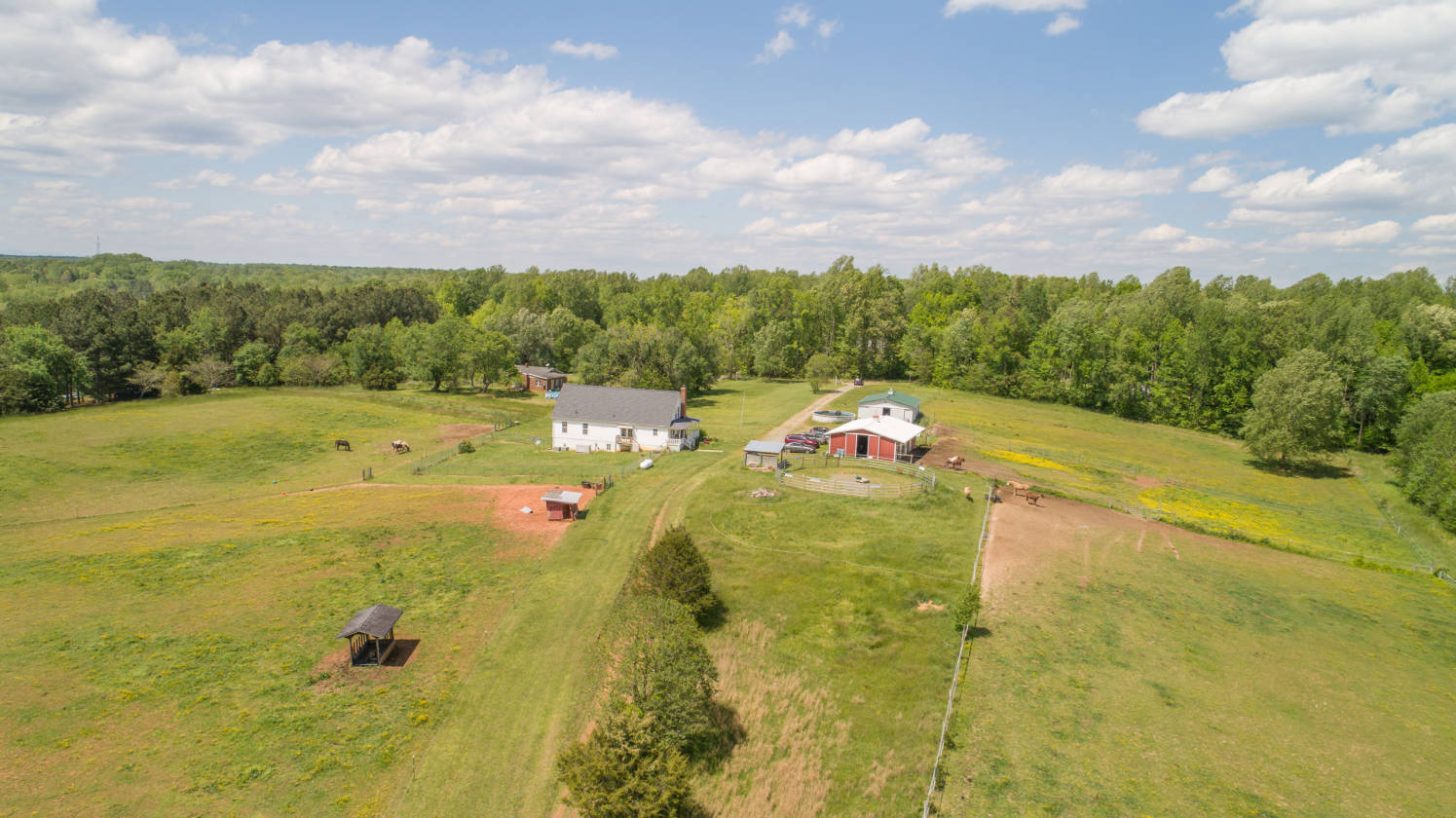 Horse Farm with 37+ Acres & a 6 Stall Barn! Mineral, Louisa County