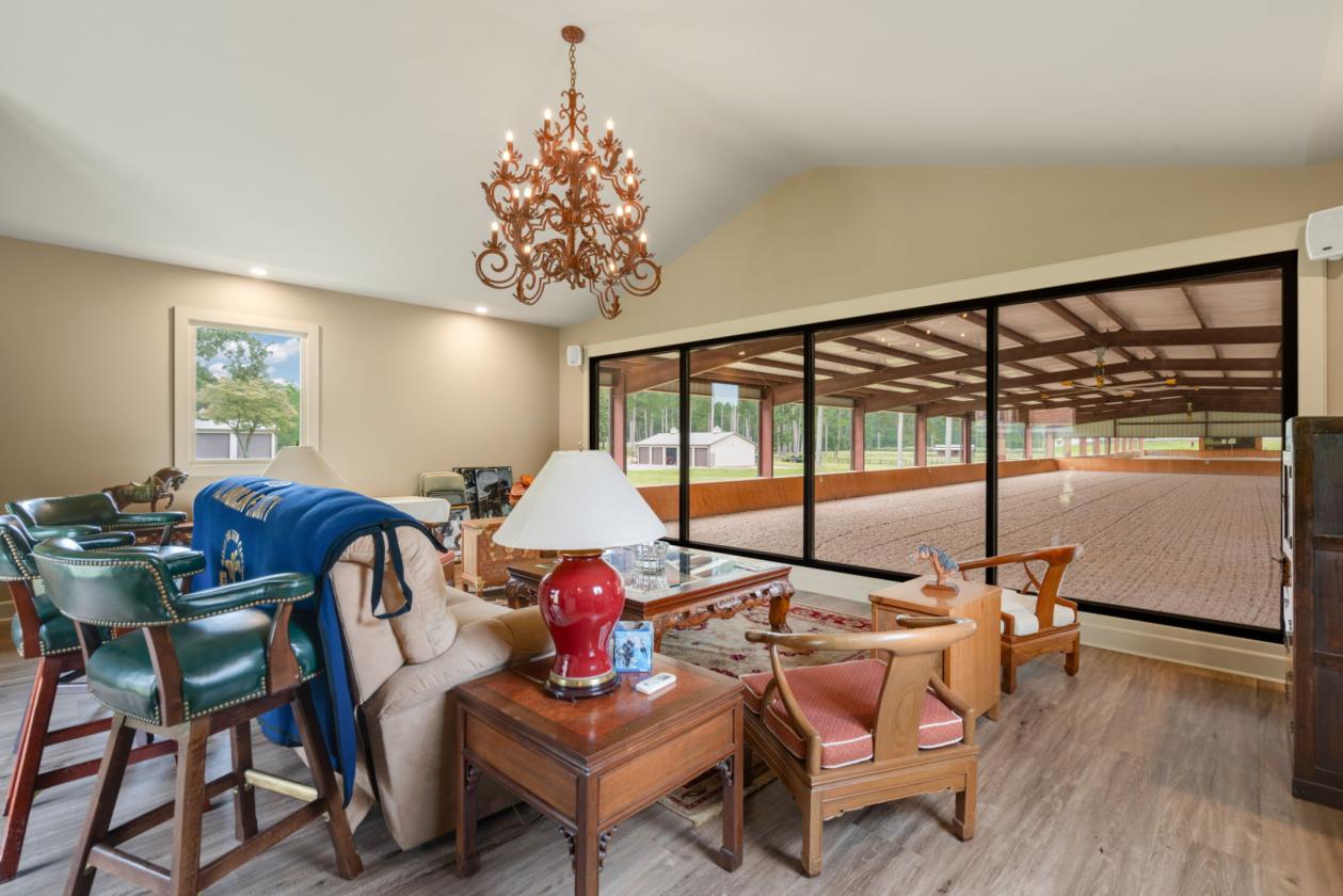 Magnificent 31+ ac equestrian estate - photo 25