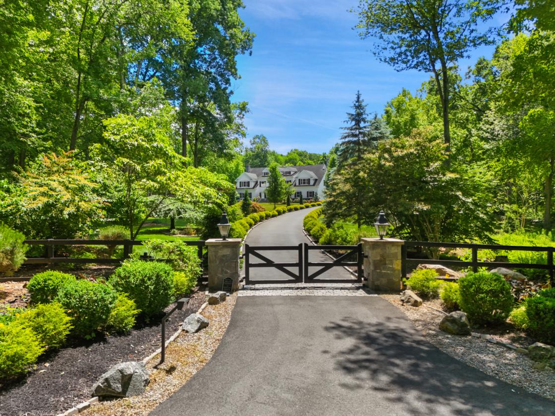 Elegant North Salem Horse Country Estate - photo 29