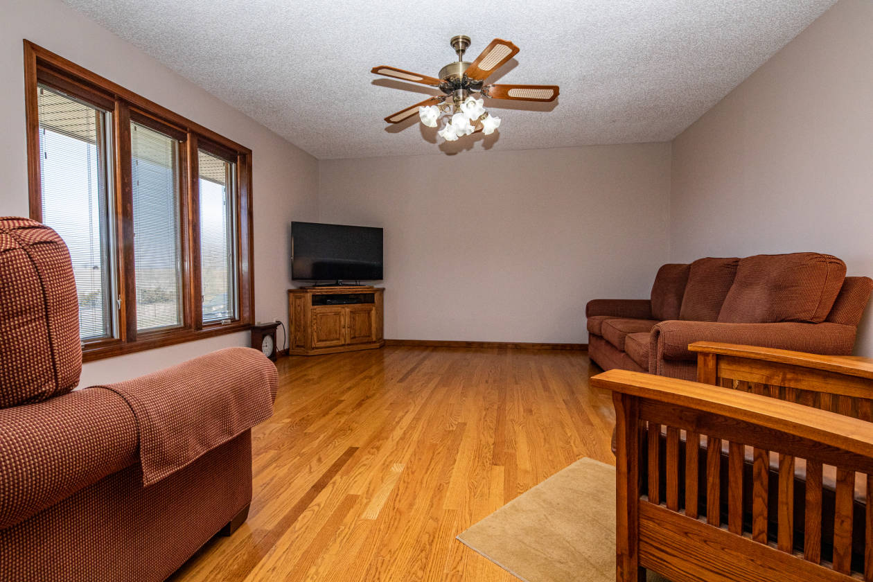 Horse property for sale with home Hoyt, Jackson County