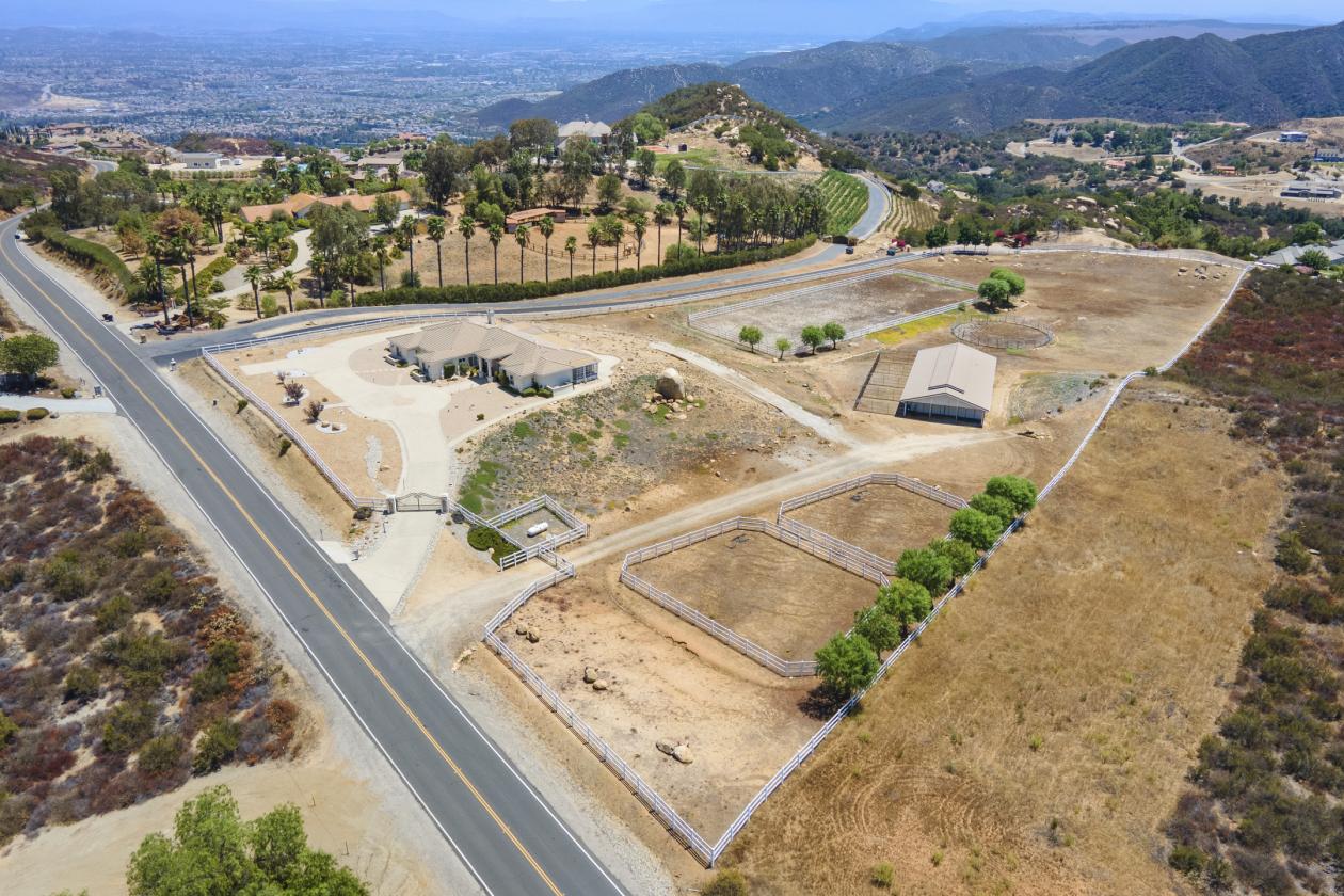 LA CRESTA EQUESTRIAN ESTATE - photo 30