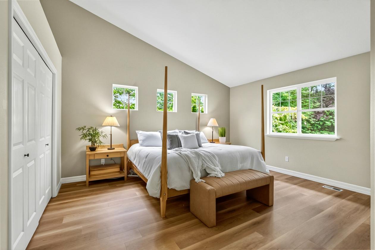Modern Farmhouse Meets Horse Heaven - photo 21