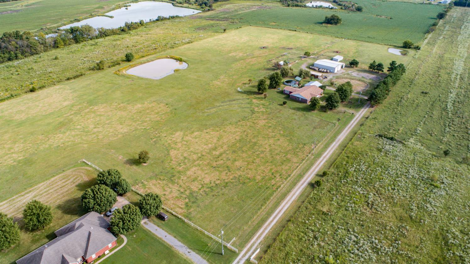 Horse Property for sale with 15 acres and 3,000+sf home! Wagoner