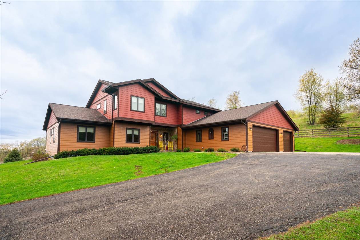 Horse Property for sale.