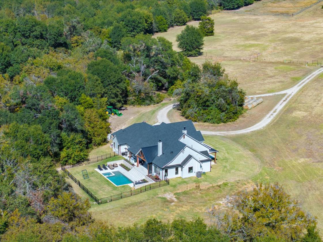 Horse Property for sale.
