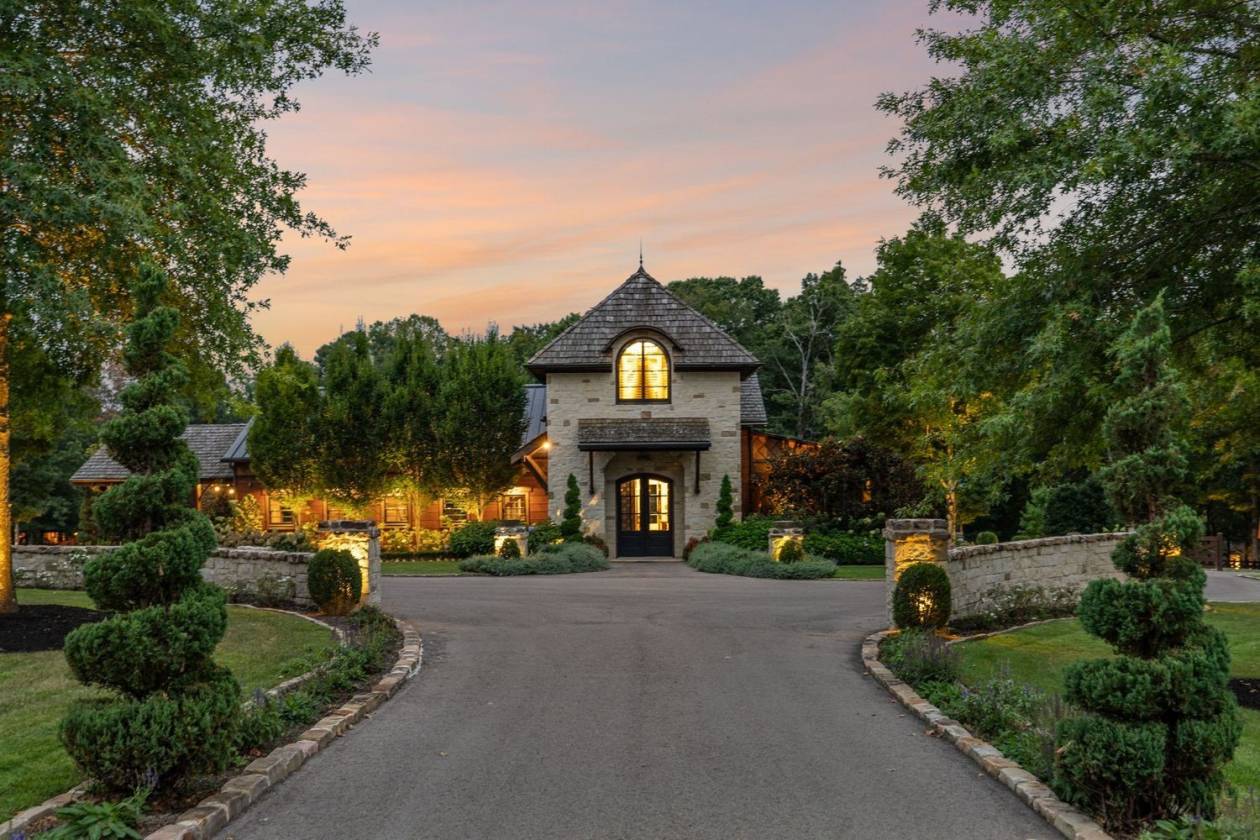 Cortina Farms: 120-Acre Equestrian & Event Estate - photo 1
