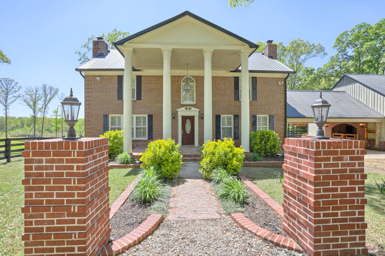 Fayette County Tennessee Horse Property With Classic Colonial Home