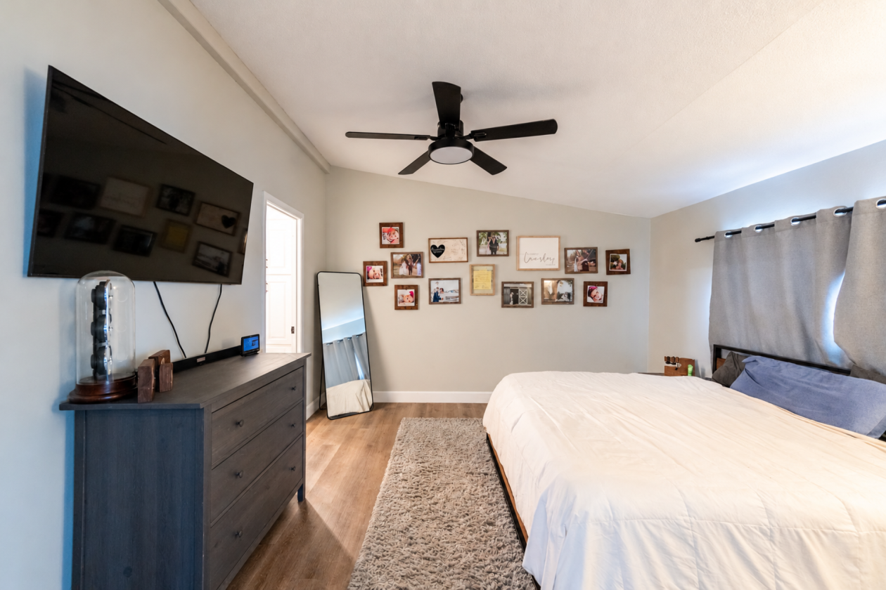 Country Living with Room for Animals and Toys - photo 15