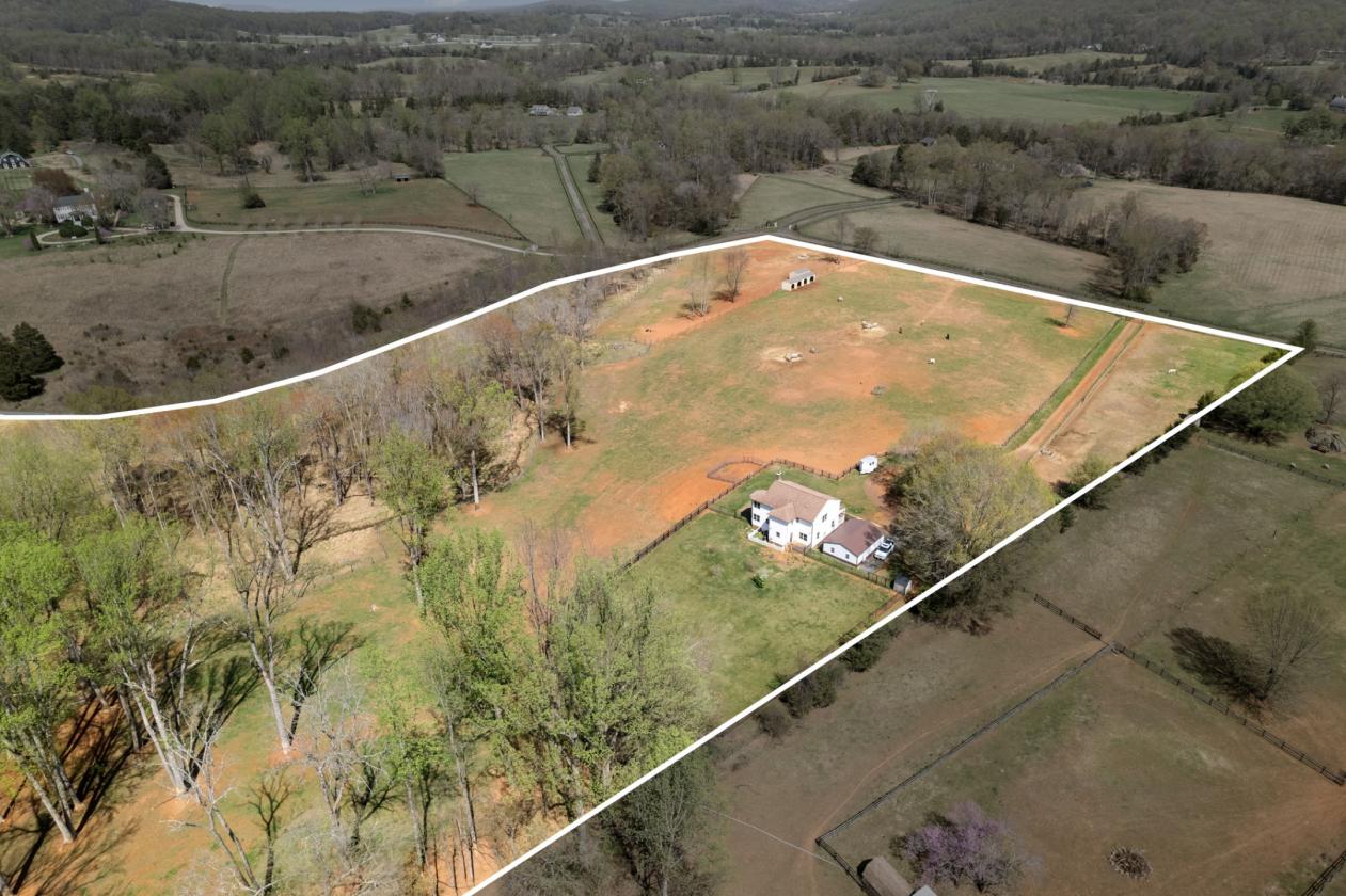 Horse Farm with Multiple Paddocks & Run-In Sheds - photo 8