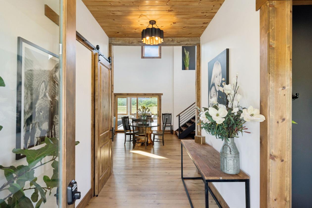 Private Estate with Barndominium - Horse Haven! - photo 4