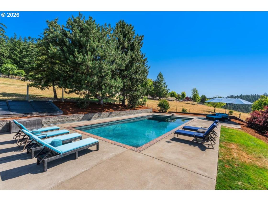 Custom Home on 10+Acres, Indoor Arena, 6 stalls - photo 22