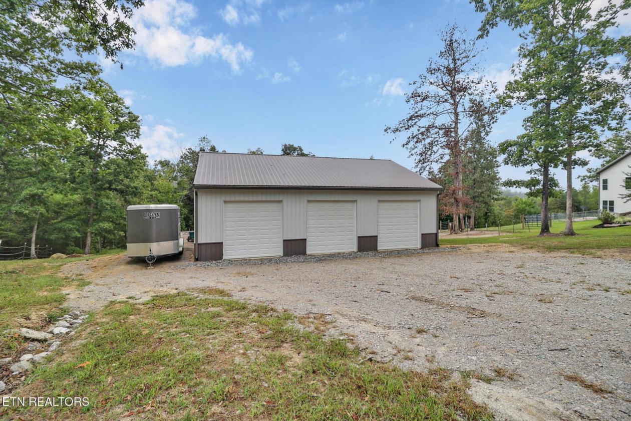Modern Basement Ranch in Big South Fork - photo 3
