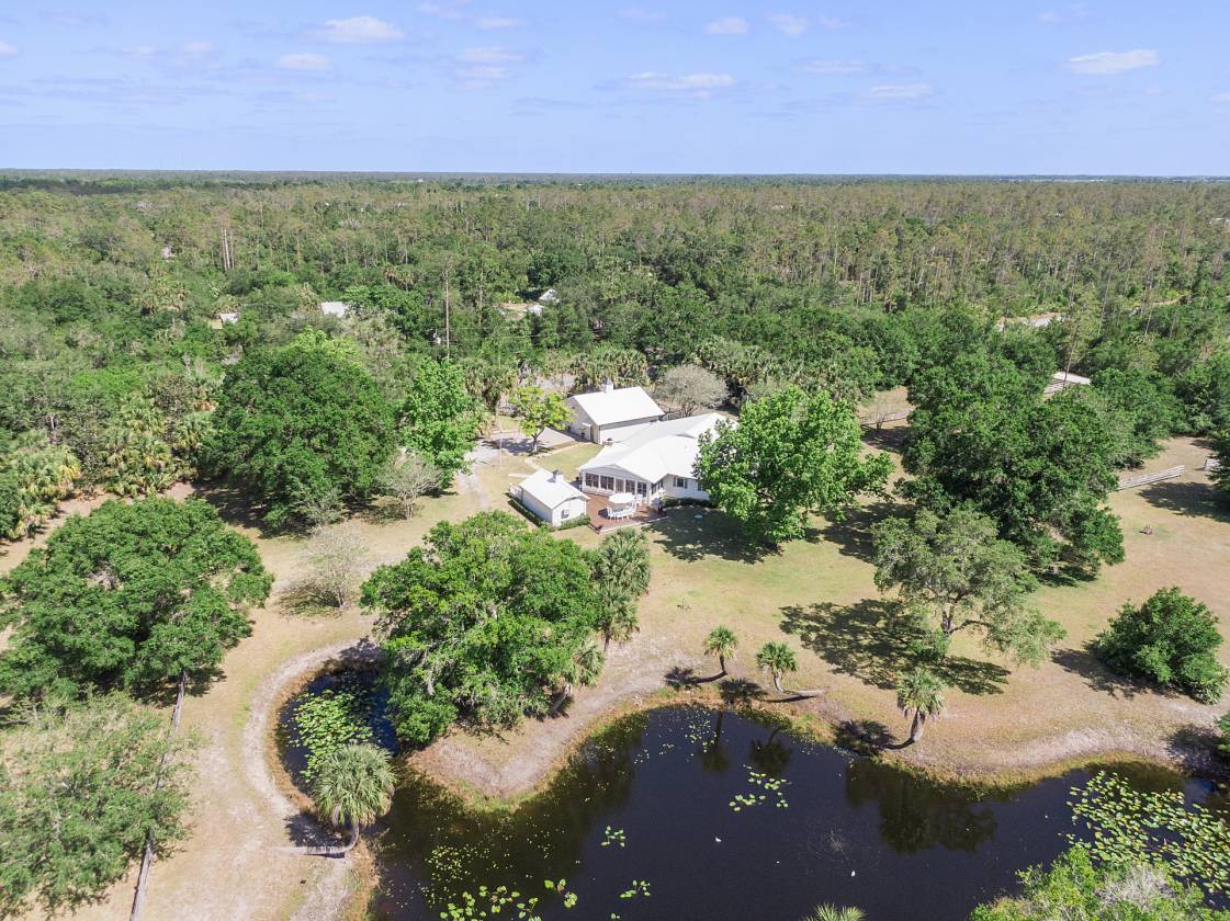 Horse Property for sale.