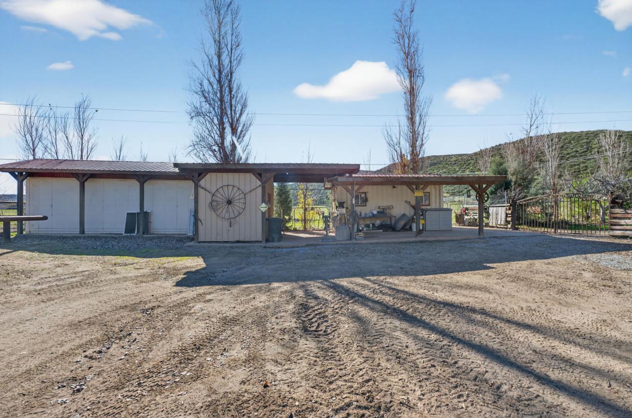 Sprawling 19 acre So Cal Working-Rodeo Ranch - photo 18