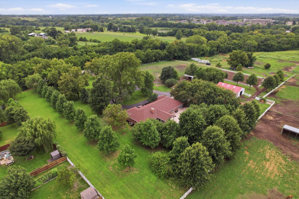 Premier Equestrian Estate on Nearly 20 Acres - photo 11
