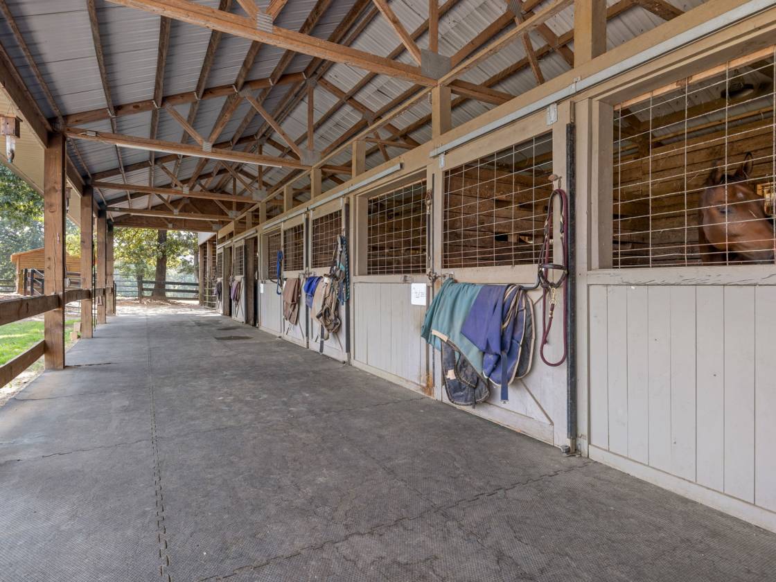 Established Training Facility Near Tryon Intl. - photo 21
