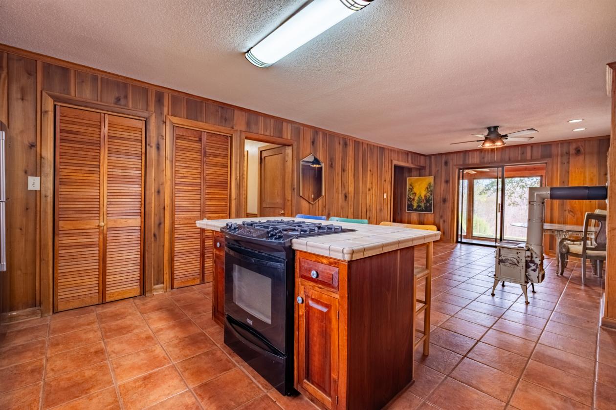 Private Turn Key Horse Farm & MUCH more to offer - photo 10
