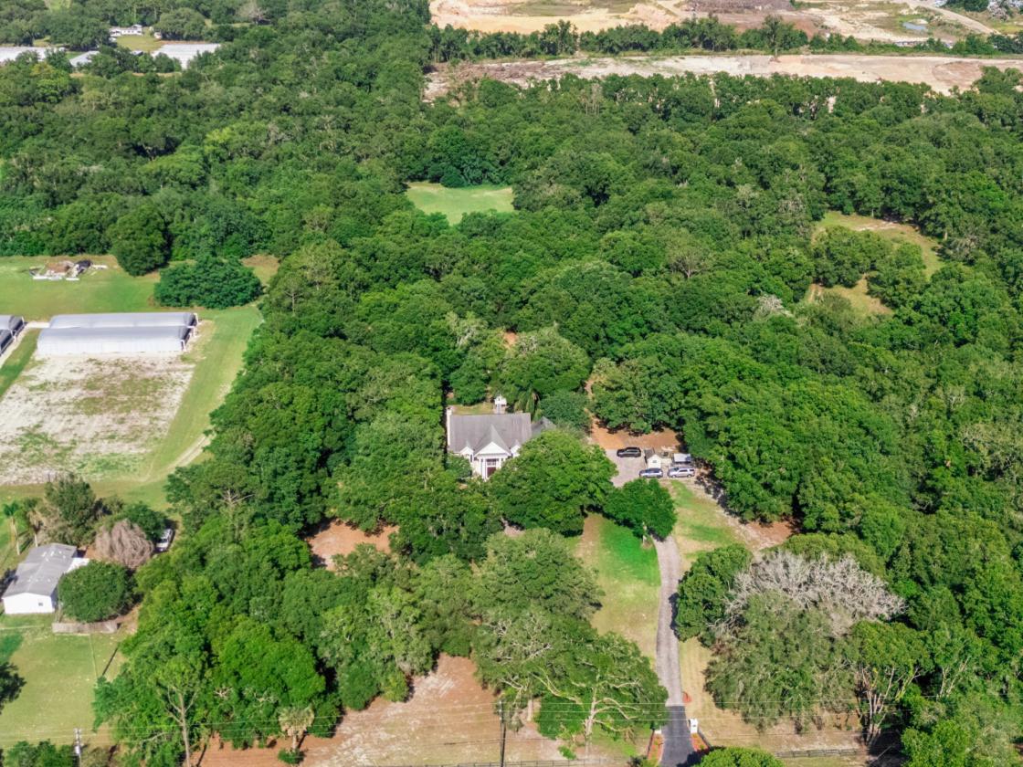 Equestrian Living on 10 Private Gated Acres - photo 27