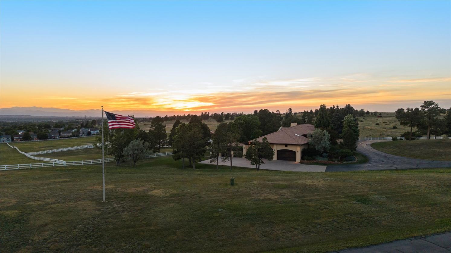 Exquisite 18 Acre Equestrian Estate - photo 5